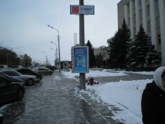 Фото рекламной плоскости по адресу вул. Незалежності ( "УкрінБанк") №2 ст.А