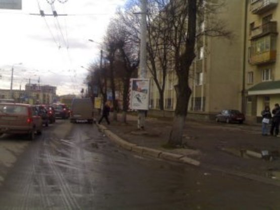 Фото рекламної площини за адресою вул. Незалежності ( Кінотеатр "КОСМОС") №2 ст.А