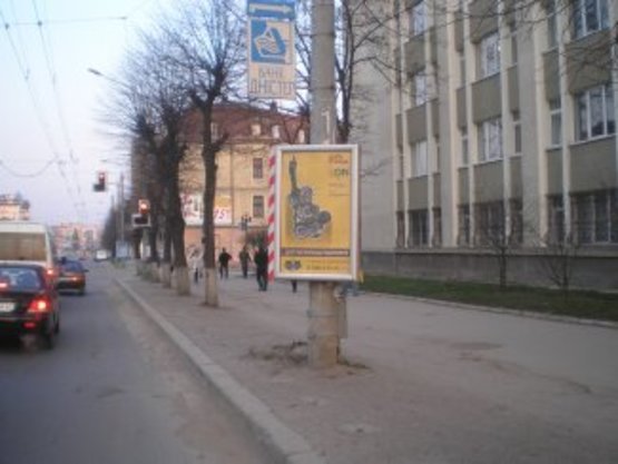 Фото рекламної площини за адресою вул. Незалежності ( Кінотеатр "КОСМОС") №3 ст.А