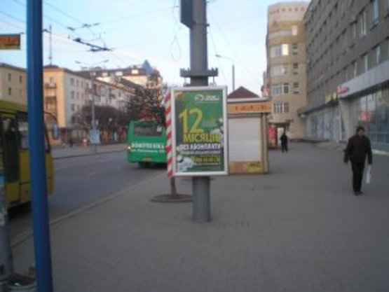 Фото рекламної площини за адресою вул. Незалежності ( навпроти гот. "НАДІЯ") №1 ст.А