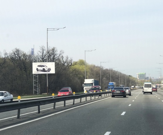 Фото рекламної площини за адресою Столичное шоссе, 450 м от Новопироговской (справа), в Киев