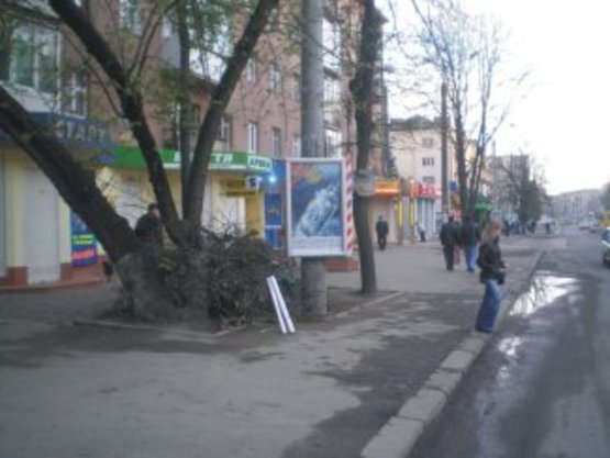 Фото рекламной плоскости по адресу вул. Галицька (Навпроти "каскад карпати") №3 ст Б