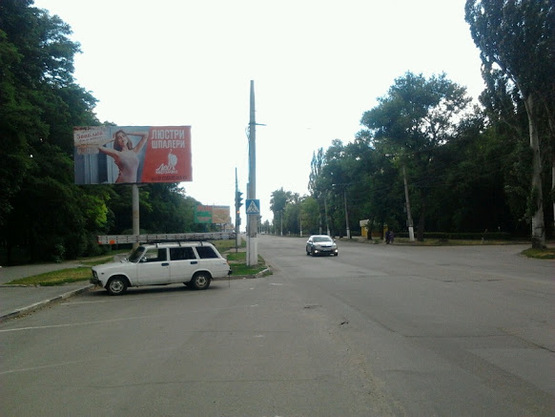 Фото рекламной плоскости по адресу ул Г Украины-ул Пацаева