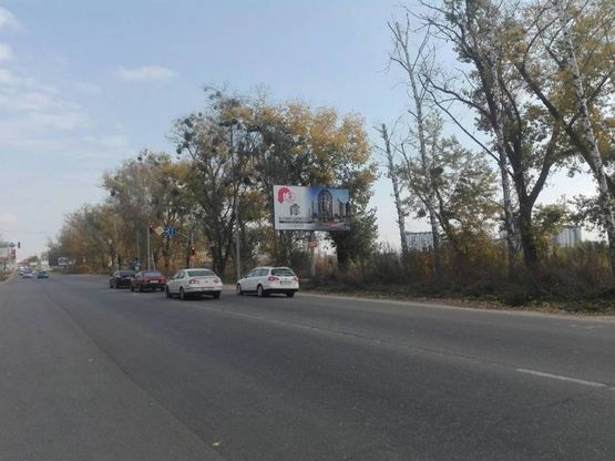 Фото рекламной плоскости по адресу Ул. Белогородская , После ТЦ Император вкуса