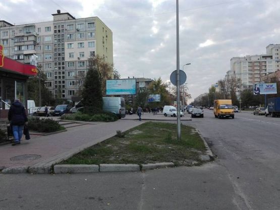 Фото рекламной плоскости по адресу Ул. Европейская 22 , Возле "Кулиничи"