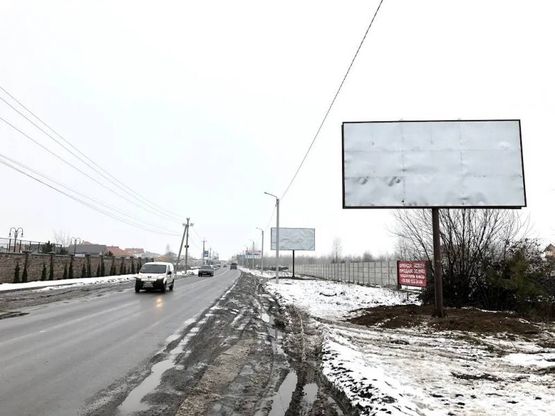Фото рекламной плоскости по адресу Ул. Яровая, после перекрестка с ул. Петропавловская