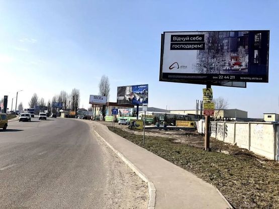 Фото рекламної площини за адресою Ул. Киевская , за АЗС КЛО , после поворта с Окружной