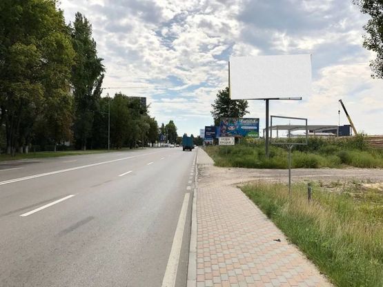 Фото рекламной плоскости по адресу Ул.Киевская , после "центра ремонта коробки передач"