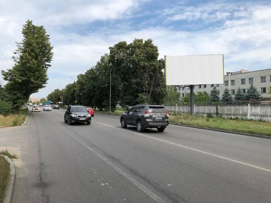Фото рекламной плоскости по адресу Ул. Киевская , напротив ЖК "СМАРТ КВАРТИРЫ"