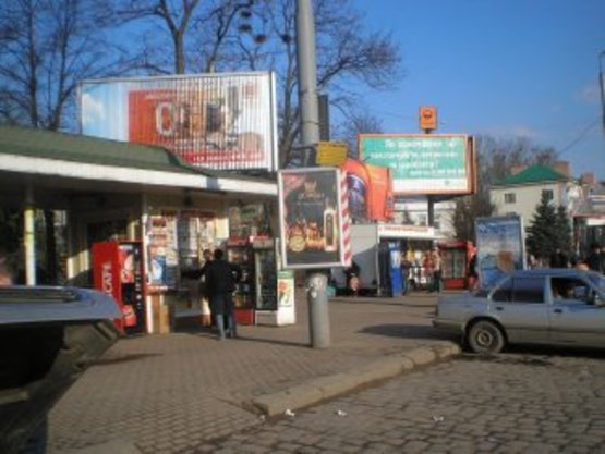 Фото рекламной плоскости по адресу вул.Привокзальна(зупинка кіоски) №7 ст Б