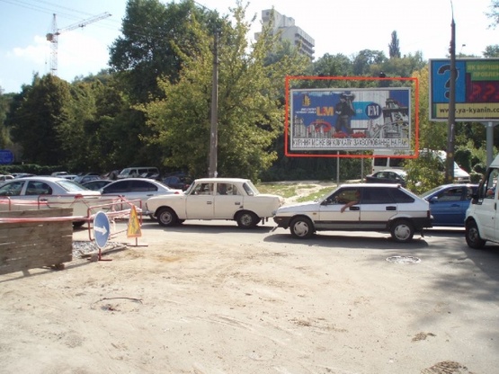 Фото рекламной плоскости по адресу Глубочицкая (угол Вознесенск.сп./Кожемяц.)