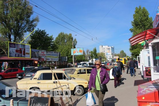 Фото рекламной плоскости по адресу Живова