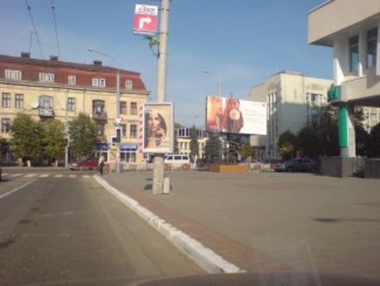 Фото рекламної площини за адресою вул. Бандери - Незалежності ст.А №3