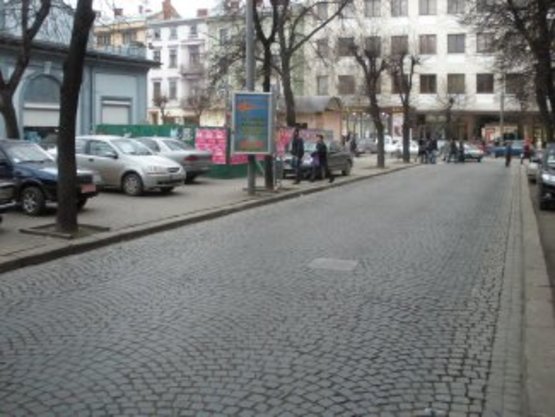 Фото рекламної площини за адресою вул. Грушеського ст.Б   №1    центр    ( к-тр "Люмєр")