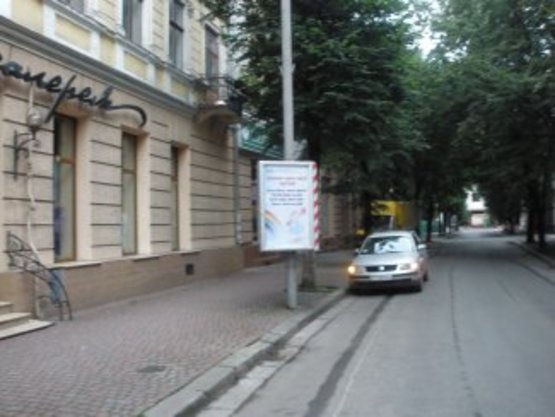 Фото рекламної площини за адресою вул. Грушеського ст.Б   №3    центр      ( к-тр "Люмєр")