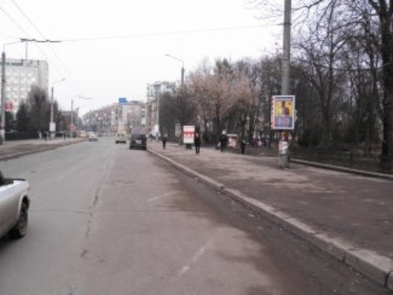 Фото рекламной плоскости по адресу вул. Галицька (вхід в парк) №2ст А