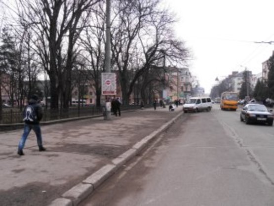 Фото рекламної площини за адресою вул. Галицька (вхід в парк) №2 ст Б