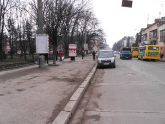 Фото рекламної площини за адресою вул. Галицька - Василіянок  №1 ст Б