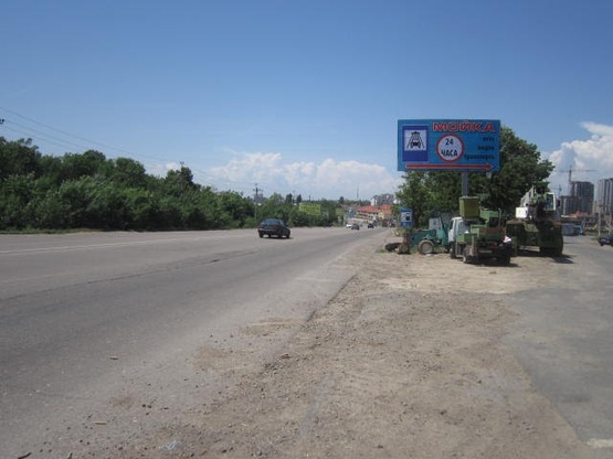 Фото рекламної площини за адресою Южная дорога (Старониколаевская)  - ЖК ЛЕС SKY в город