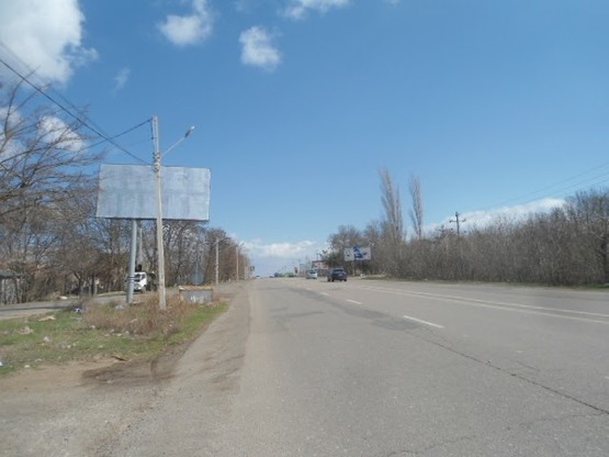 Фото рекламной плоскости по адресу Южная дорога (Старониколаевская)  - ЖК ЛЕС SKY из города в сторону ТРЦ Ривьера