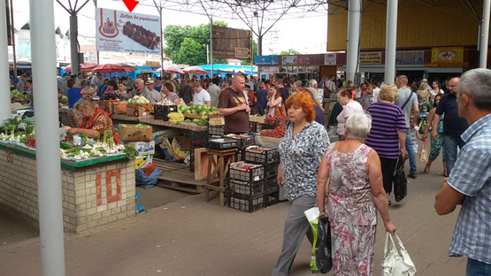 Фото рекламної площини за адресою Соборная ул., 11, возле продуктового рынка
