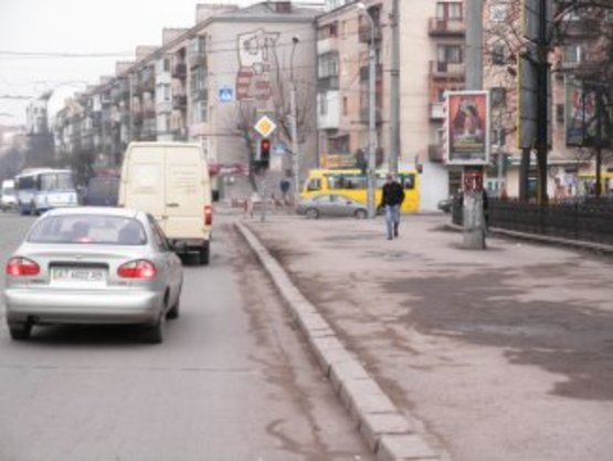 Фото рекламної площини за адресою вул. Галицька - Василіянок  №3 ст А