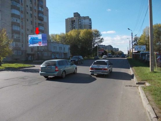 Фото рекламної площини за адресою Прибужская ул., 30, возле супермаркета "Вопак"