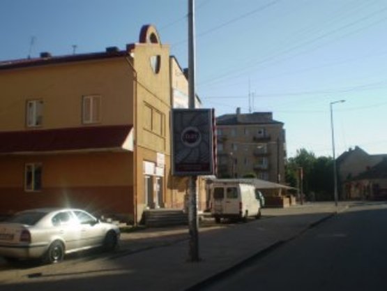 Фото рекламної площини за адресою вул. Пилипа Орлика №1 ст Б