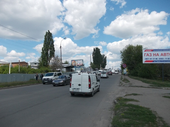 Фото рекламної площини за адресою Трудовая ул., рынок автозапчастей