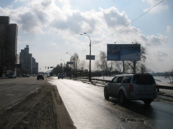 Фото рекламной плоскости по адресу Днепровская Набережная(между Серафим./Тычины)