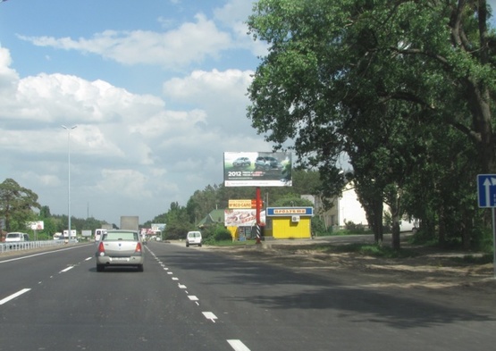 Фото рекламной плоскости по адресу М-06 Київ-Чоп, км 25+500 (с. Капитановка)