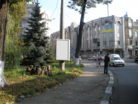 Фото рекламної площини за адресою вул. Грюнвальдська-Васильянок №2 ст Б