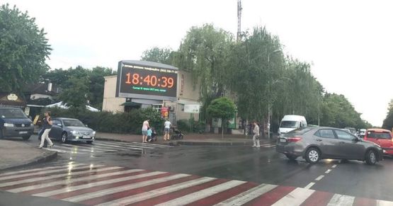 Фото рекламной плоскости по адресу Вишневе, ул.Европейская, возле ПриватБанка, напротив ЗАГСа