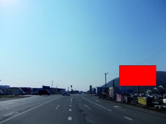 Фото рекламной плоскости по адресу м.Мукачево, в'їзд в місто, зі сторони м.Львів, траса Київ-Чоп, навпрти АЗС Народна