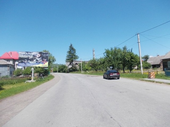 Фото рекламной плоскости по адресу смт.Ясіня, вїзд в центр, в сторону м.Ів.Франківськ