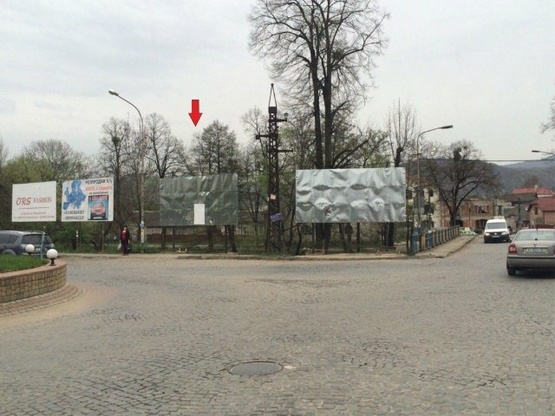 Фото рекламної площини за адресою м. Свалява, площа головна, навпроти РДА
