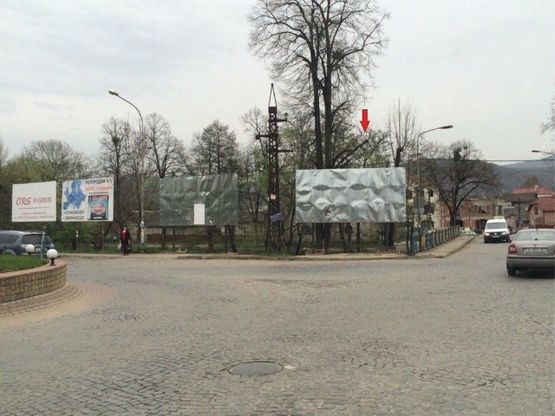 Фото рекламної площини за адресою м. Свалява, площа головна, навпроти РДА