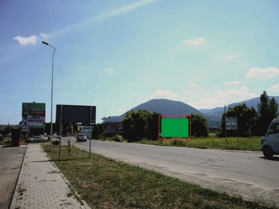 Фото рекламної площини за адресою м. Тячів вул.Армійськіа, вїзд ,супермаркету Барва, АЗС, техстанція стадіон - 500м., траса Мукачево-Рогатин