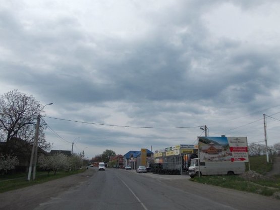 Фото рекламної площини за адресою с.Бедевля, вул.Волошина, СТО, Автомагазини в сторону м. Тячів