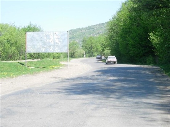Фото рекламної площини за адресою смт.Дубове вул.Головна, вїзд із сторони м.Тячів