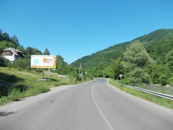 Фото рекламной плоскости по адресу Рахів вул.Головна, вїзд в місто із сторони Ужгорода в сторону Ів.Франківськ