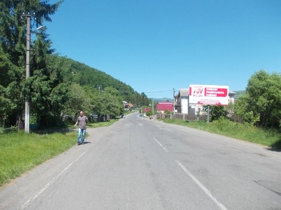 Фото рекламной плоскости по адресу Рахів .Головна, біля стадіону вїзд в центр міста в сторону м.Ів.Франківськ