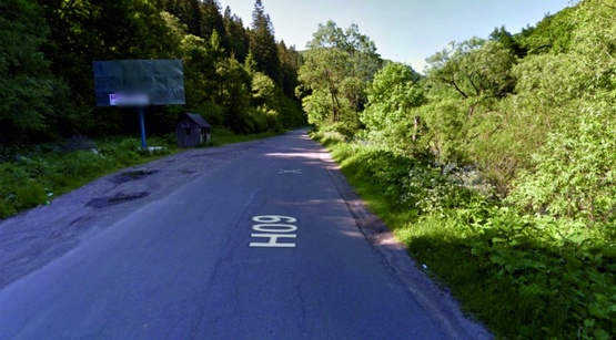 Фото рекламной плоскости по адресу смт.Ясіня, вїзд в місто, в сторону м.Ів.Франківськ