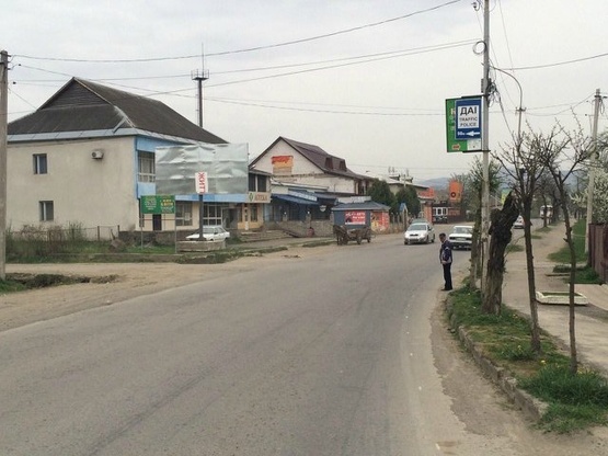 Фото рекламної площини за адресою м. Свалява, на розі вул. Верховинська та вул. Гірська