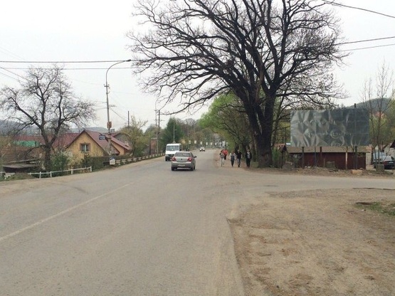 Фото рекламной плоскости по адресу м. Свалява, на розі вул. Верховинська та вул. Робітнича