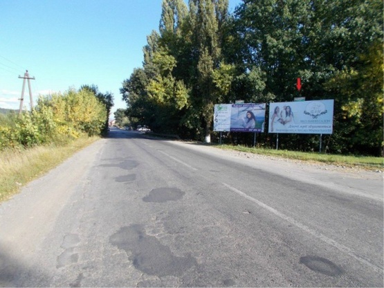 Фото рекламной плоскости по адресу смт.Солотвино, вул. Тячівська, в сторону м.Рахів, біля АЗС,готелю,автомийки.