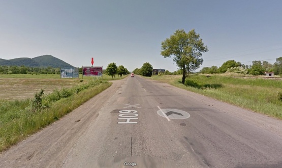 Фото рекламной плоскости по адресу с. Бедевля, в сторону м. Тячів