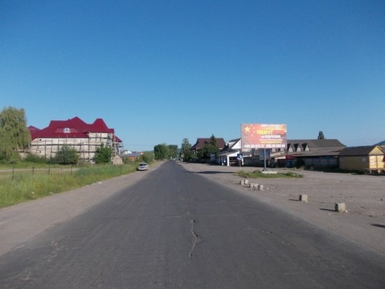 Фото рекламної площини за адресою смт.Солотвино,вул.Спортивна, ринок  в сторону м.Рахів
