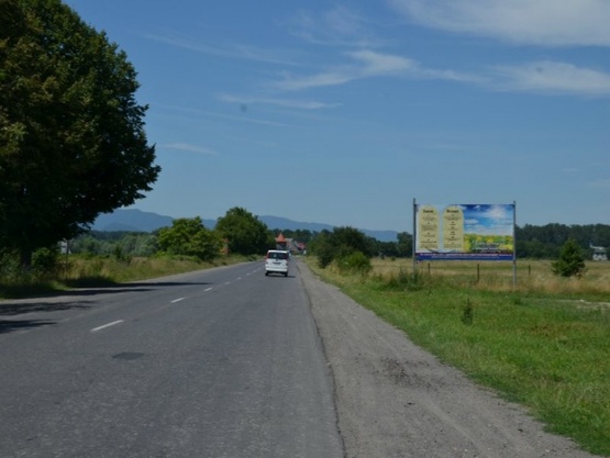 Фото рекламної площини за адресою смт.Буштино, вїзд в селище, в сторону м. Хуст