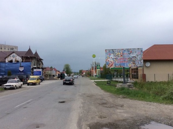 Фото рекламної площини за адресою смт.Солотвино,вул.Головна, в сторону м. Тячів, траса Мукачево-Рогатин
